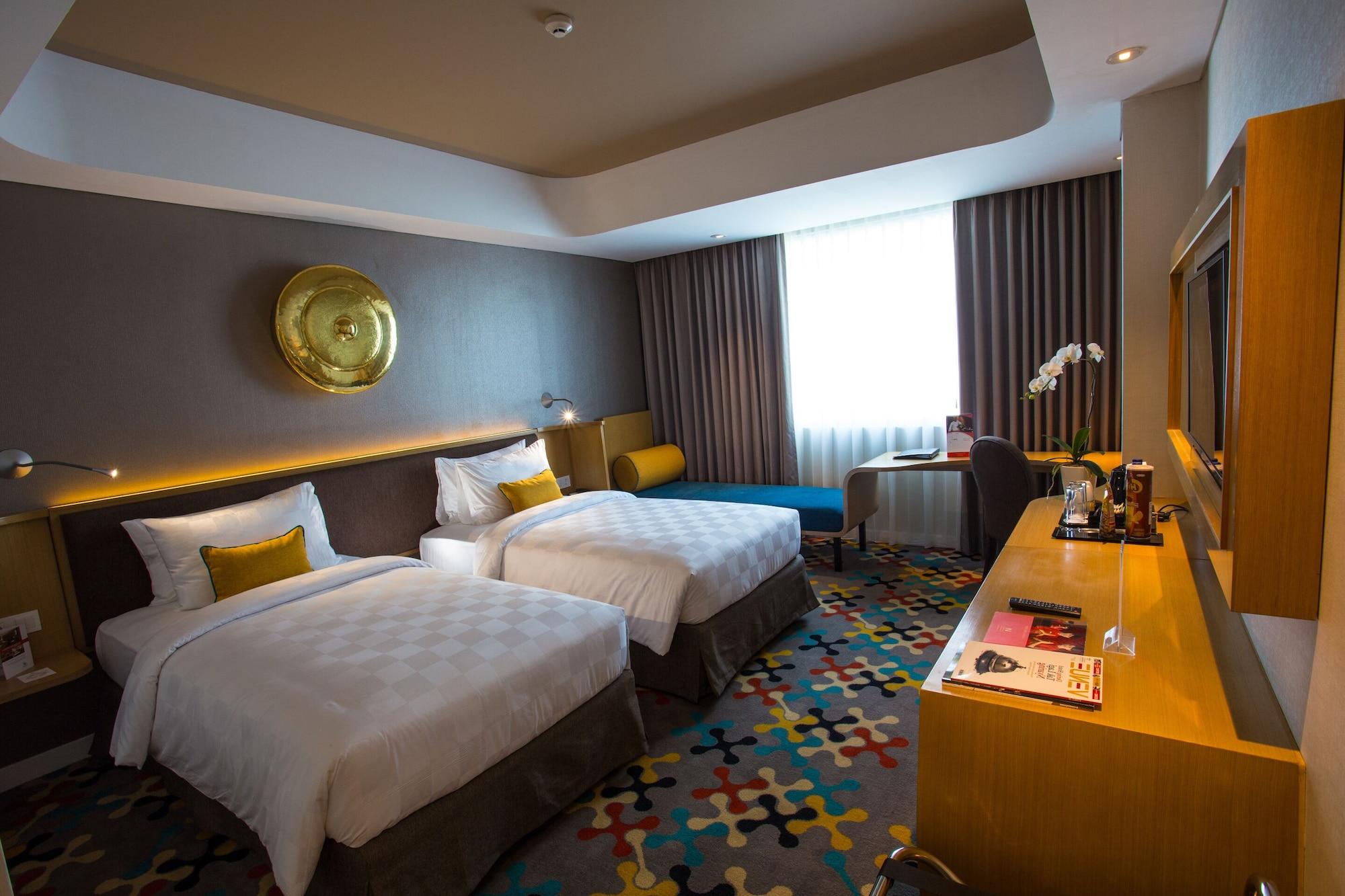 Hotel Ciputra Cibubur Exterior foto