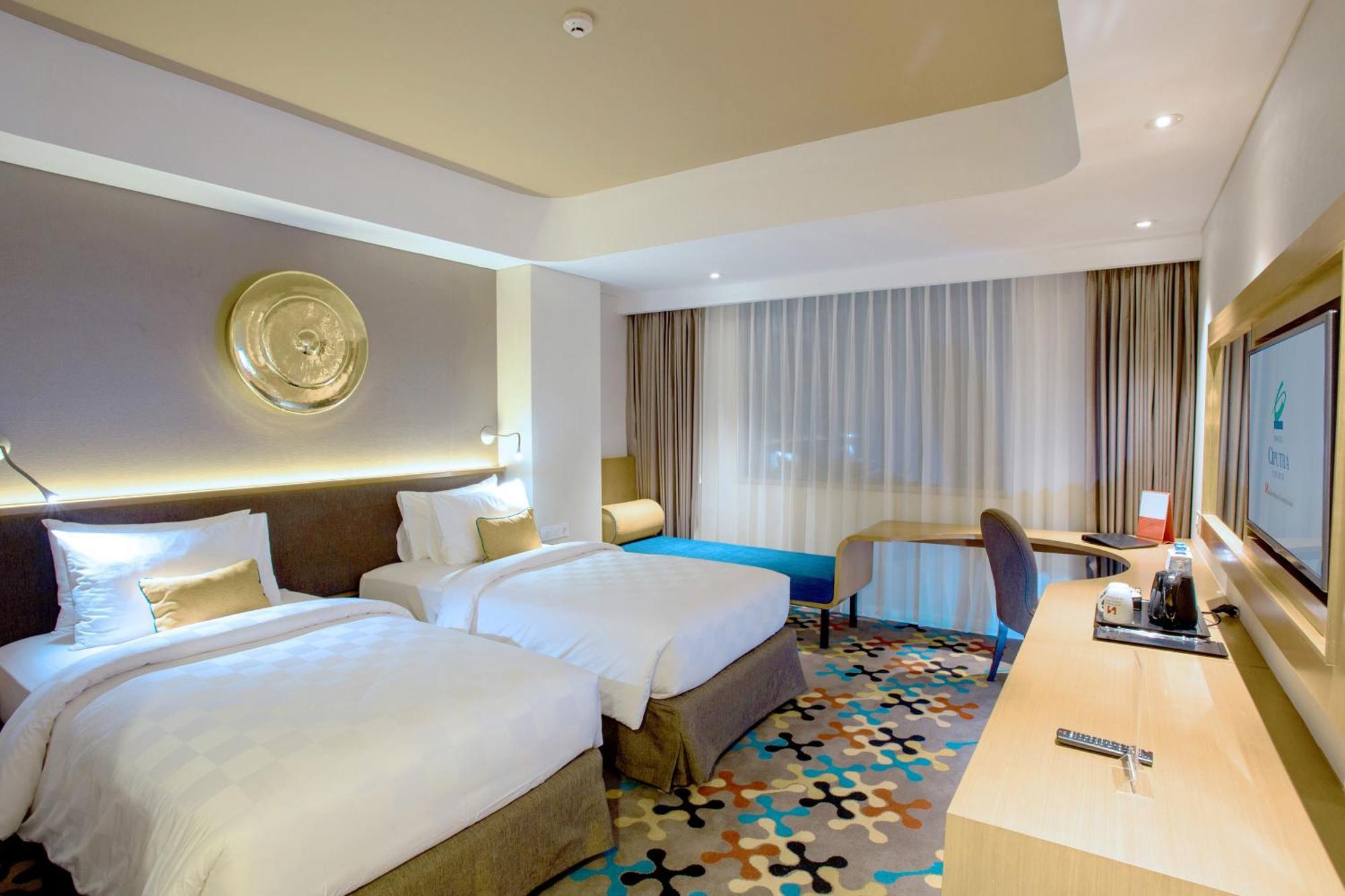 Hotel Ciputra Cibubur Exterior foto