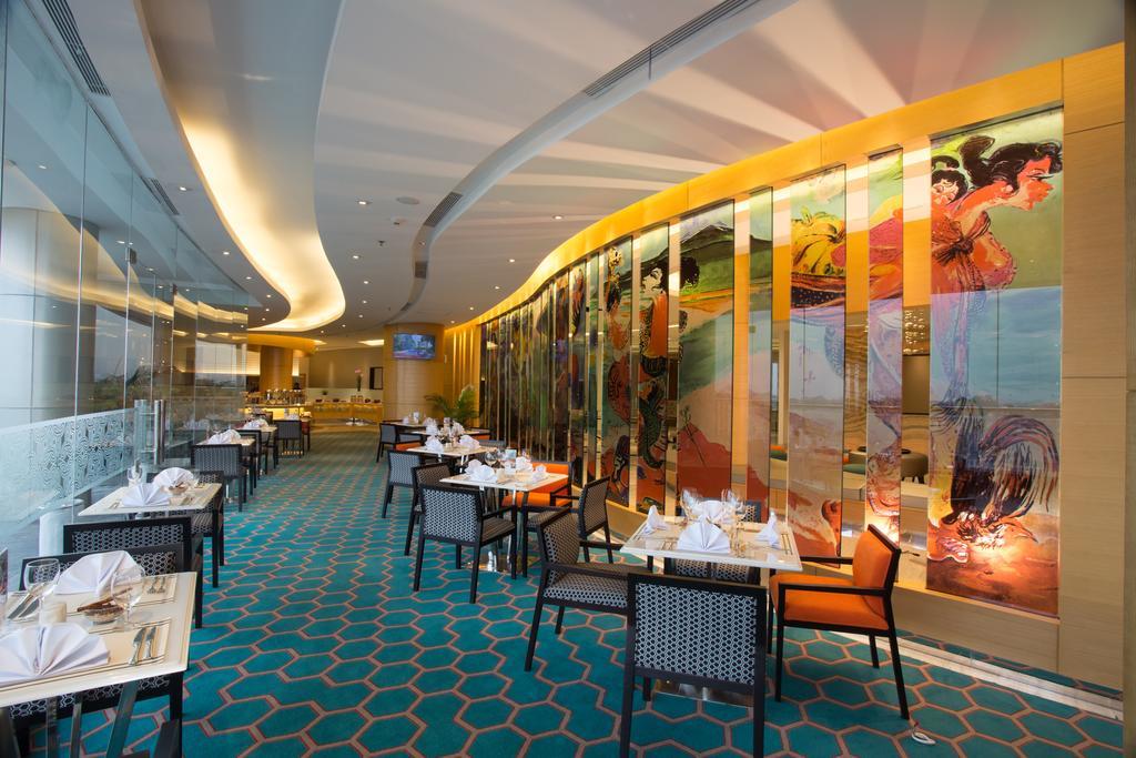 Hotel Ciputra Cibubur Exterior foto