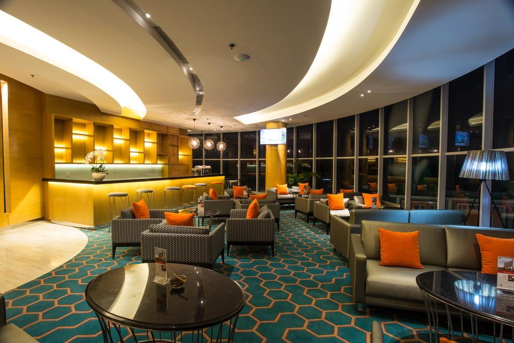 Hotel Ciputra Cibubur Exterior foto