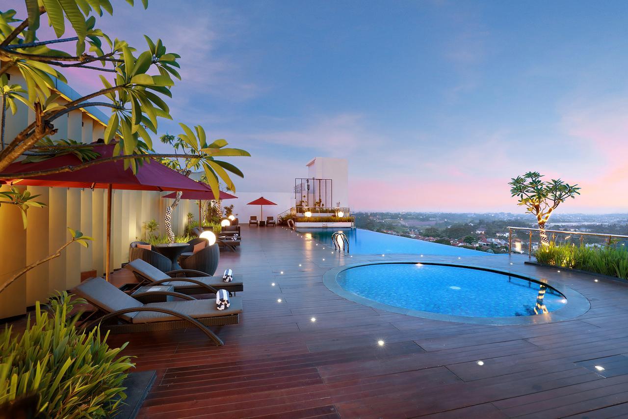 Hotel Ciputra Cibubur Exterior foto